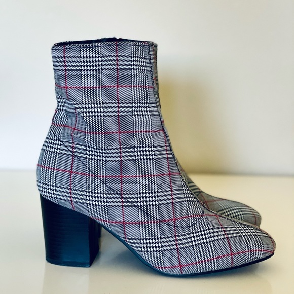 Truffle Collection Check Kitten Heel Sock Boots - Picture 4 of 10